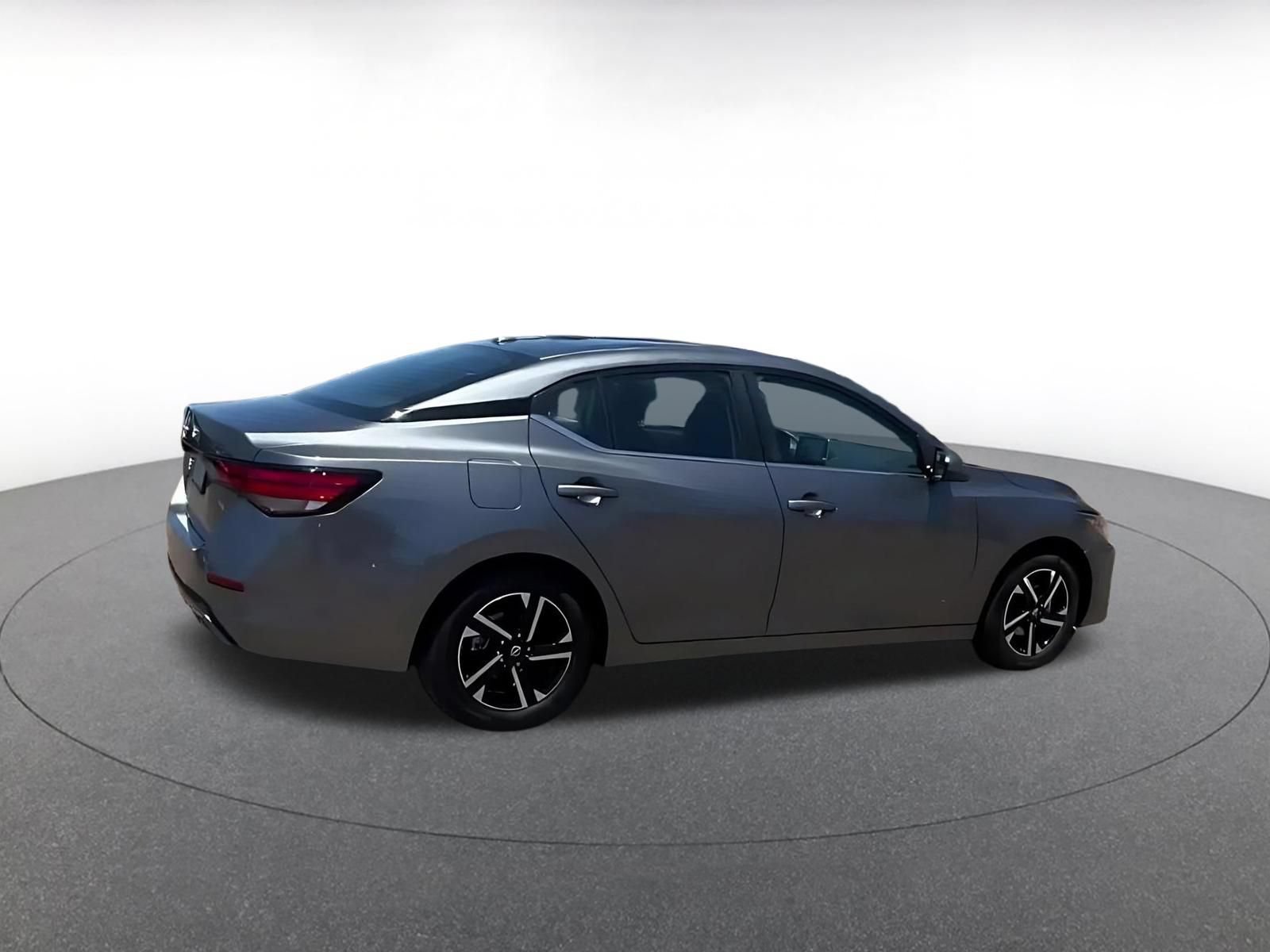 Used 2025 Nissan Sentra SV FWD image 15