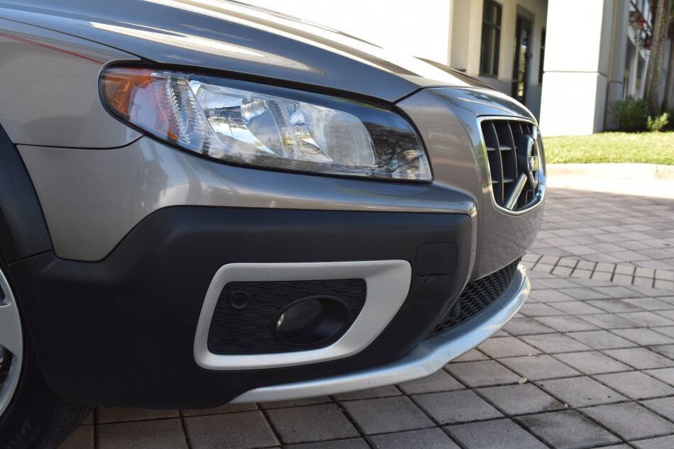 Used 2011 Volvo XC70 3.2 w/ Premium Pkg image 15