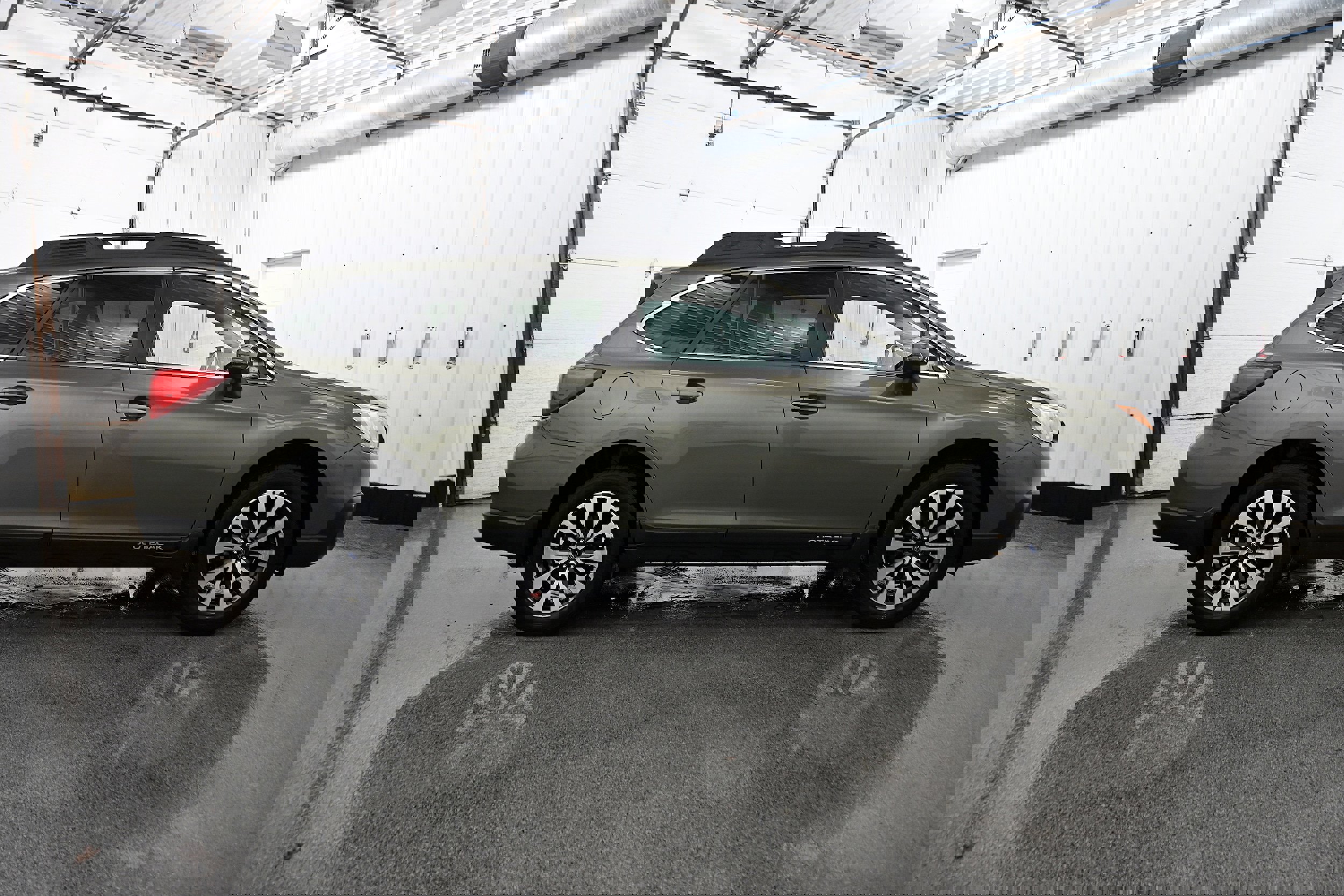 Used 2015 Subaru Outback 2.5i Limited image 33