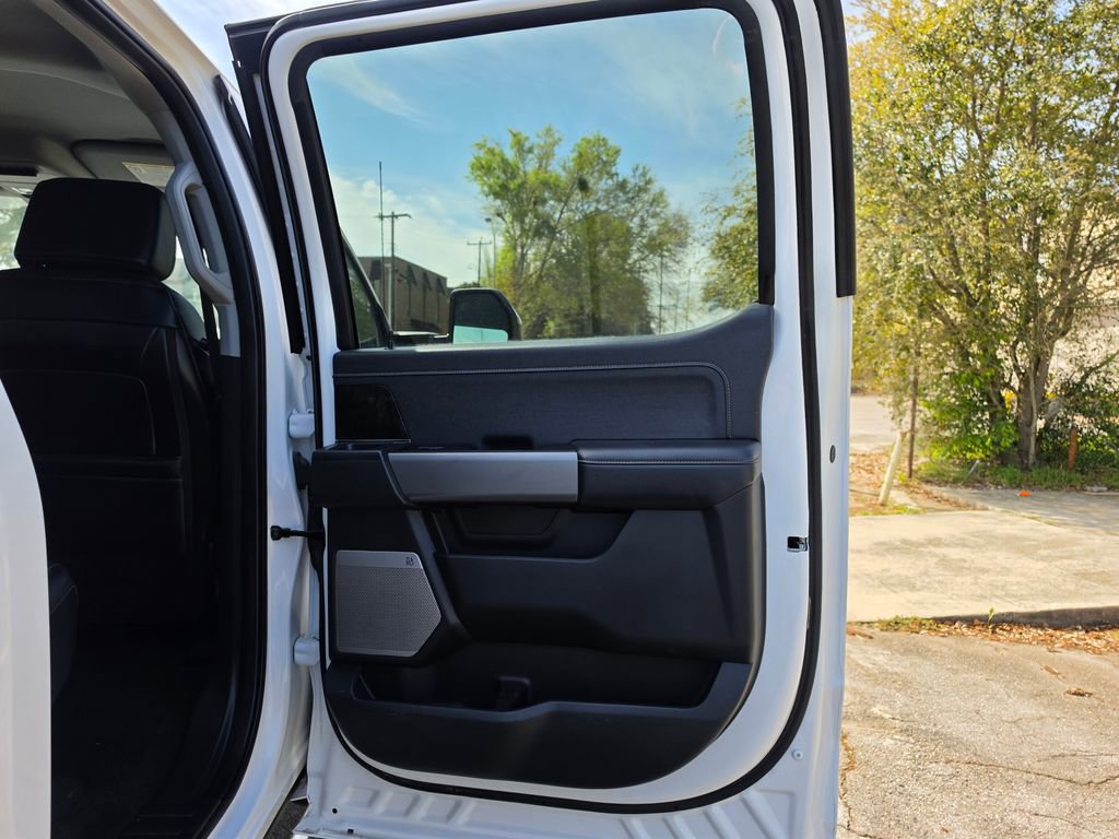 Used 2025 Ford F250 Lariat w/ Chrome Package image 42