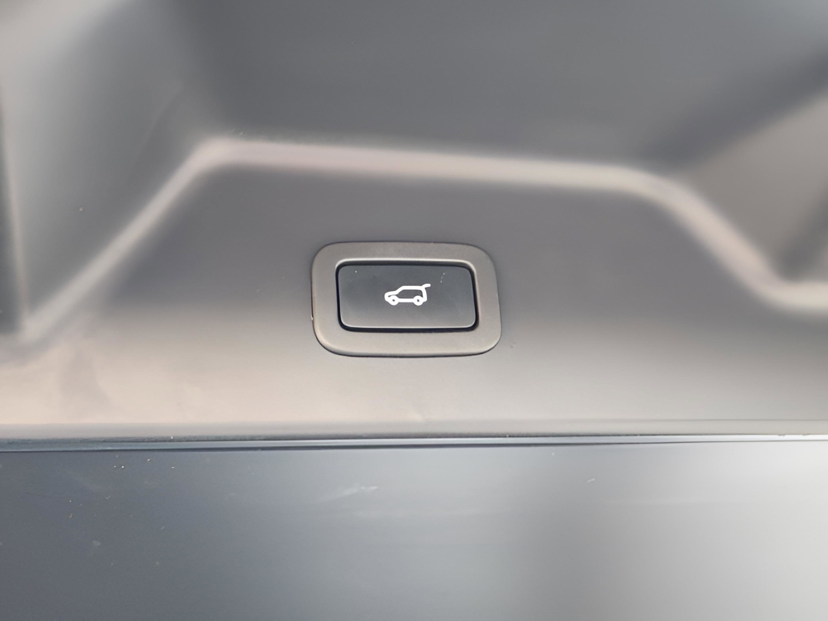 Used 2017 Land Rover Range Rover SV Autobiography Dynamic image 31