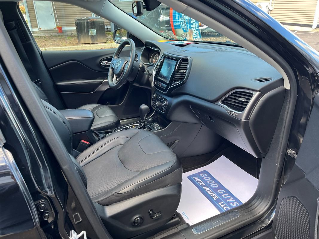 Used 2019 Jeep Cherokee Limited image 22