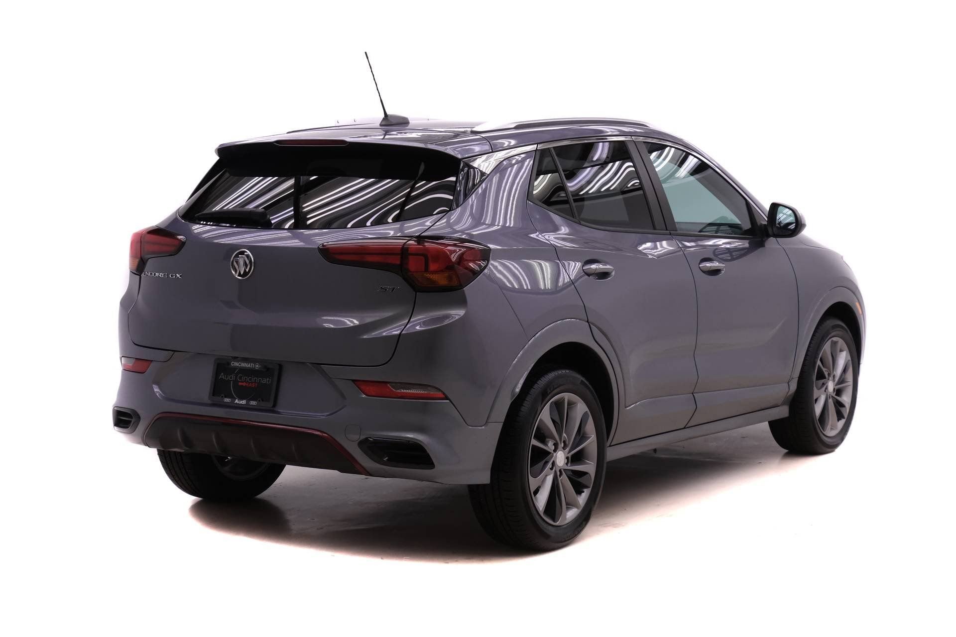 Used 2022 Buick Encore GX Select w/ Sport Touring Package image 4