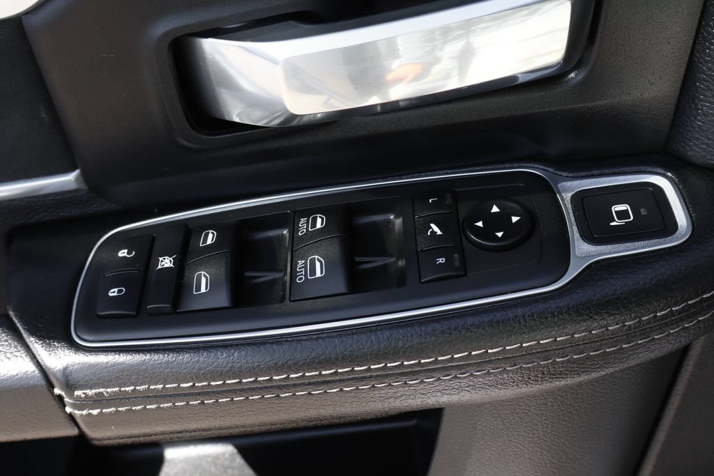 Used 2020 RAM 2500 Laramie w/ Night Edition AWD/4WD image 21