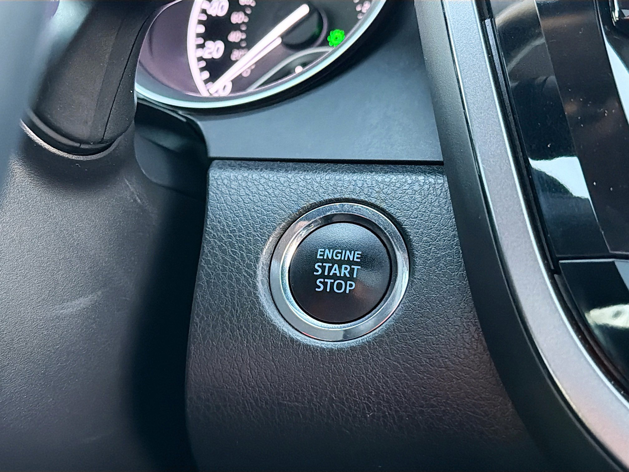 Used 2021 Toyota Camry XLE image 9