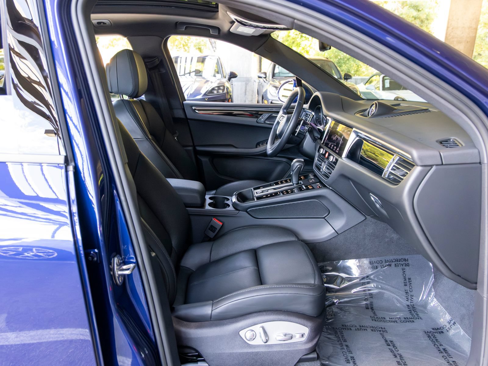 Certified 2026 Porsche Macan AWD/4WD image 64