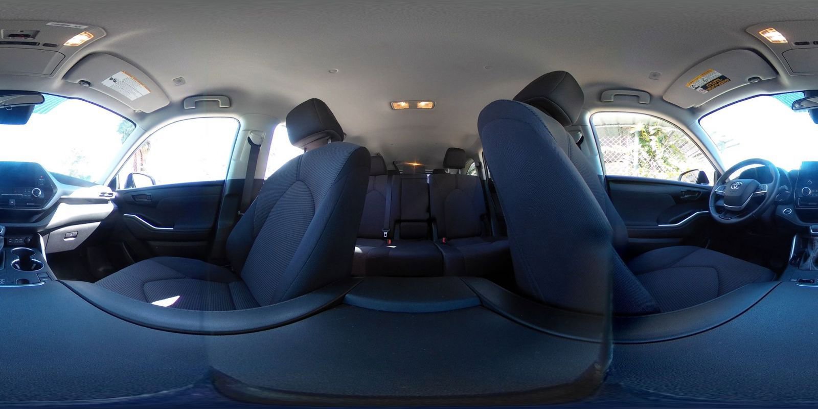 Used 2025 Toyota Highlander LE image 43