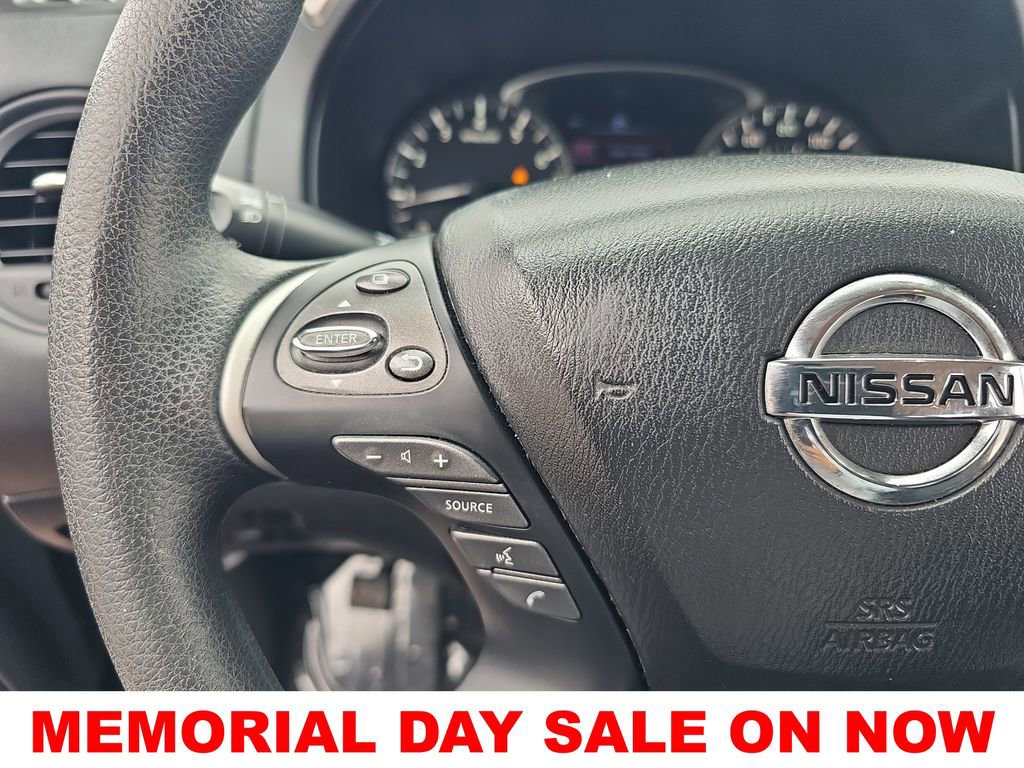 Used 2017 Nissan Pathfinder S FWD image 17