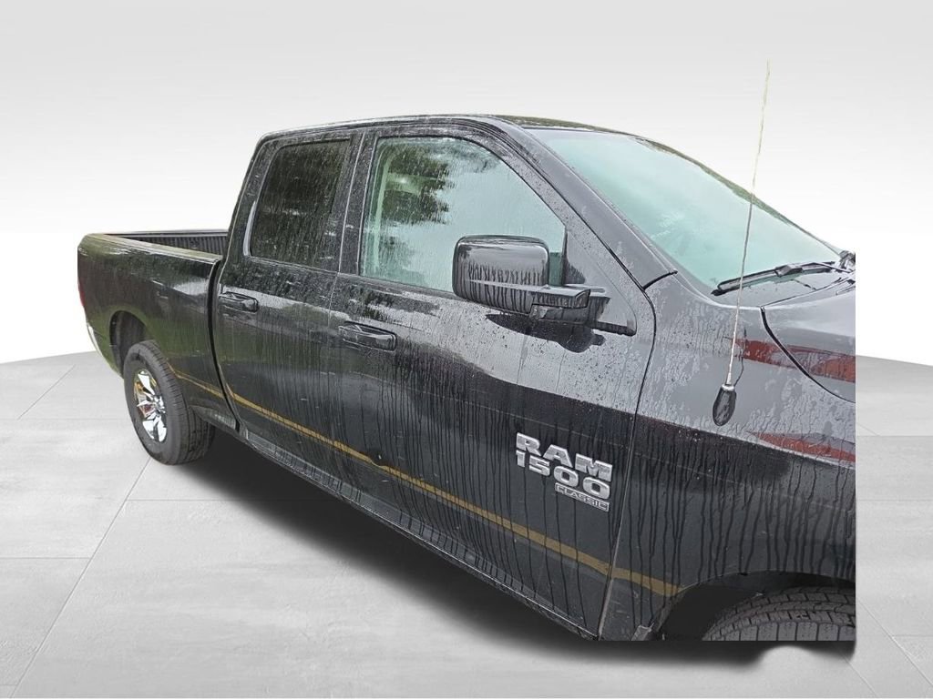Used 2024 RAM 1500 Classic SLT image 3