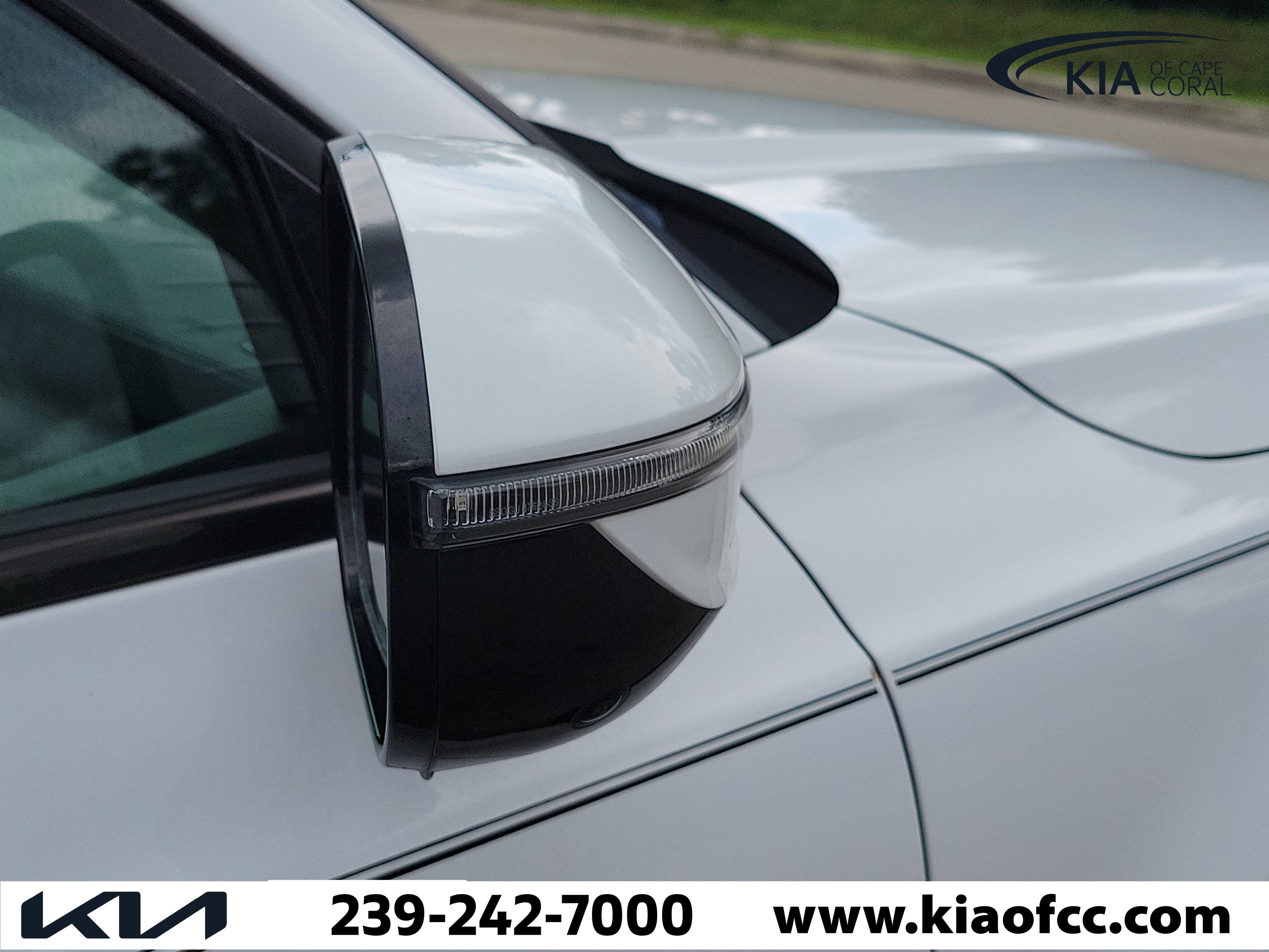 Used 2022 Kia Telluride SX w/ SX Prestige Package AWD/4WD image 8