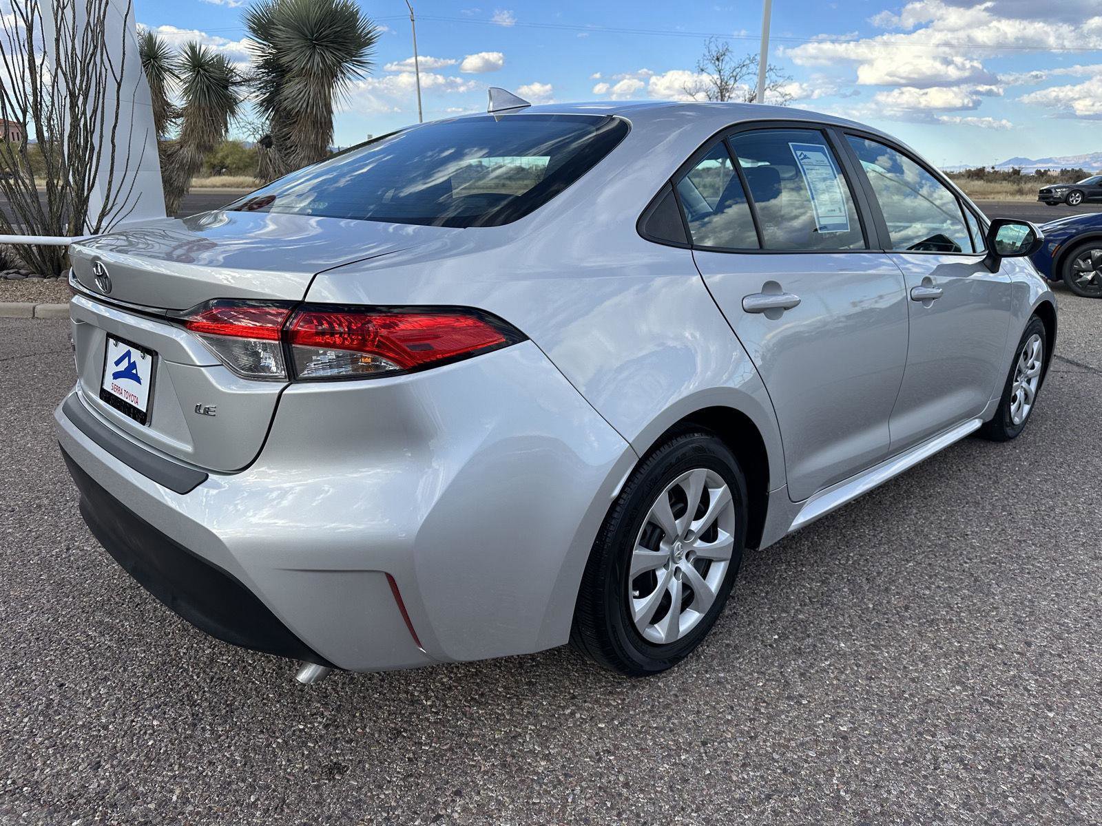 Used 2023 Toyota Corolla LE image 6