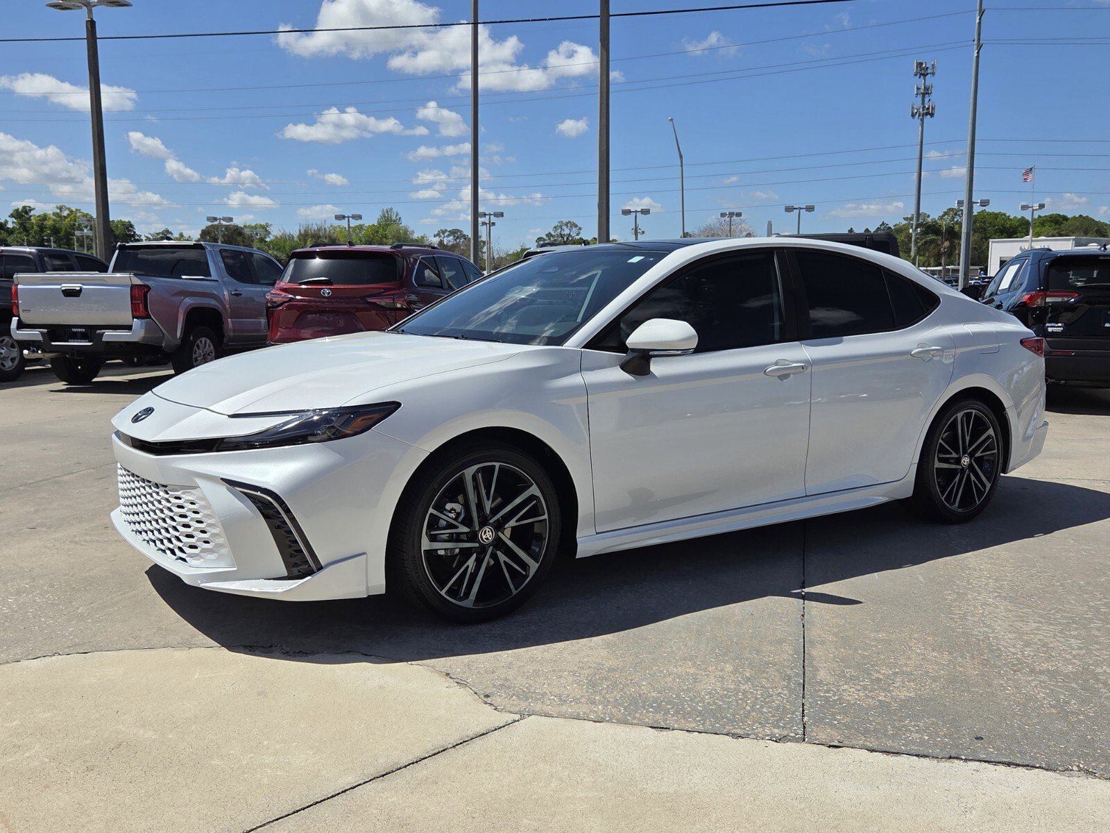 Used 2026 Toyota Camry XSE FWD image 3