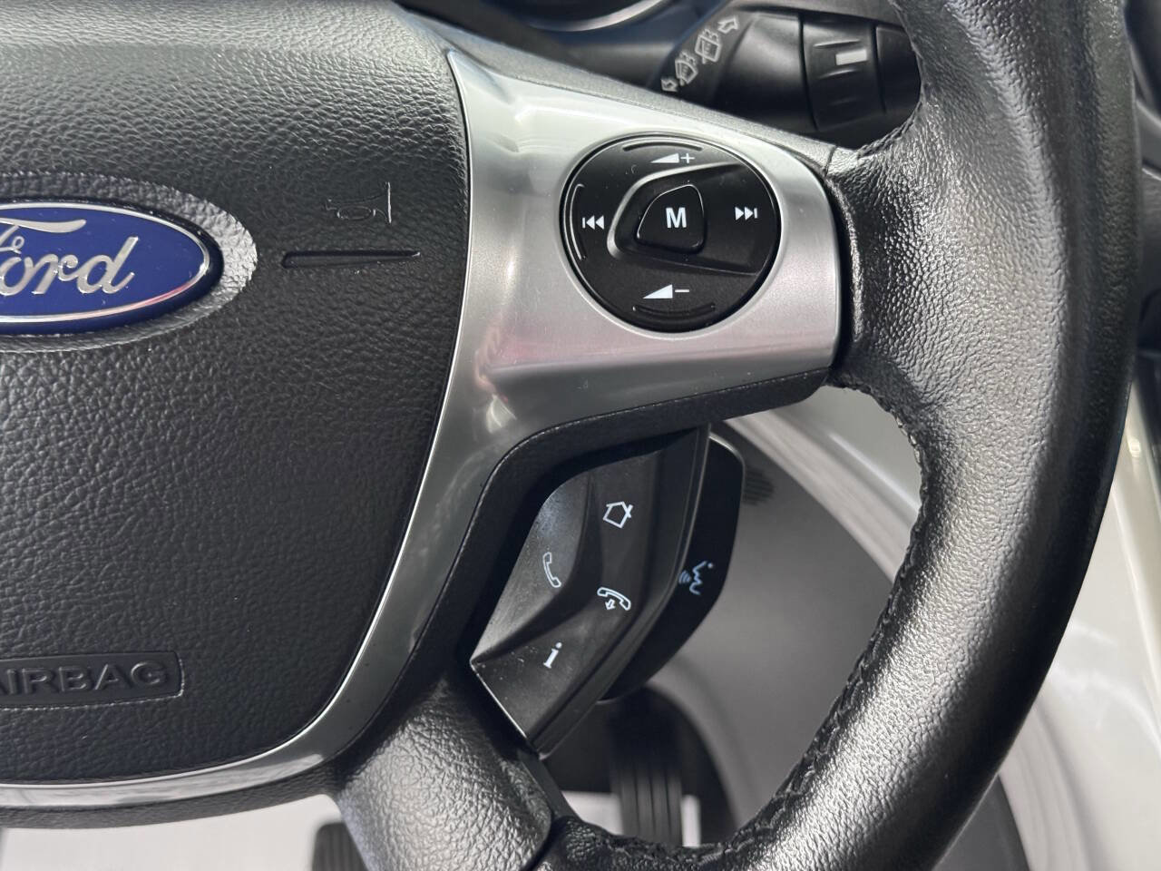 Used 2013 Ford Escape SEL image 25