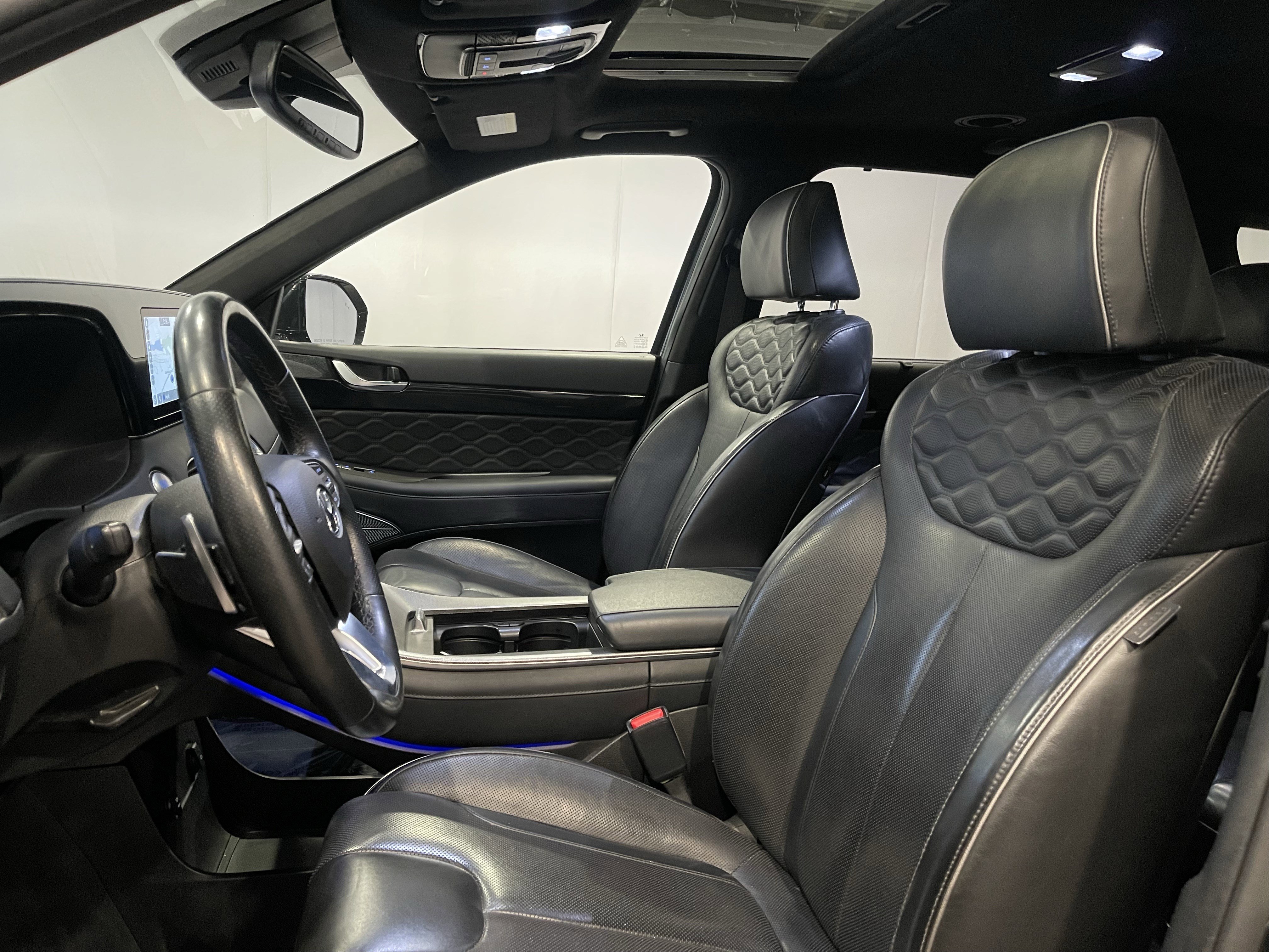 Used 2021 Hyundai Palisade Calligraphy w/ Cargo Package image 15