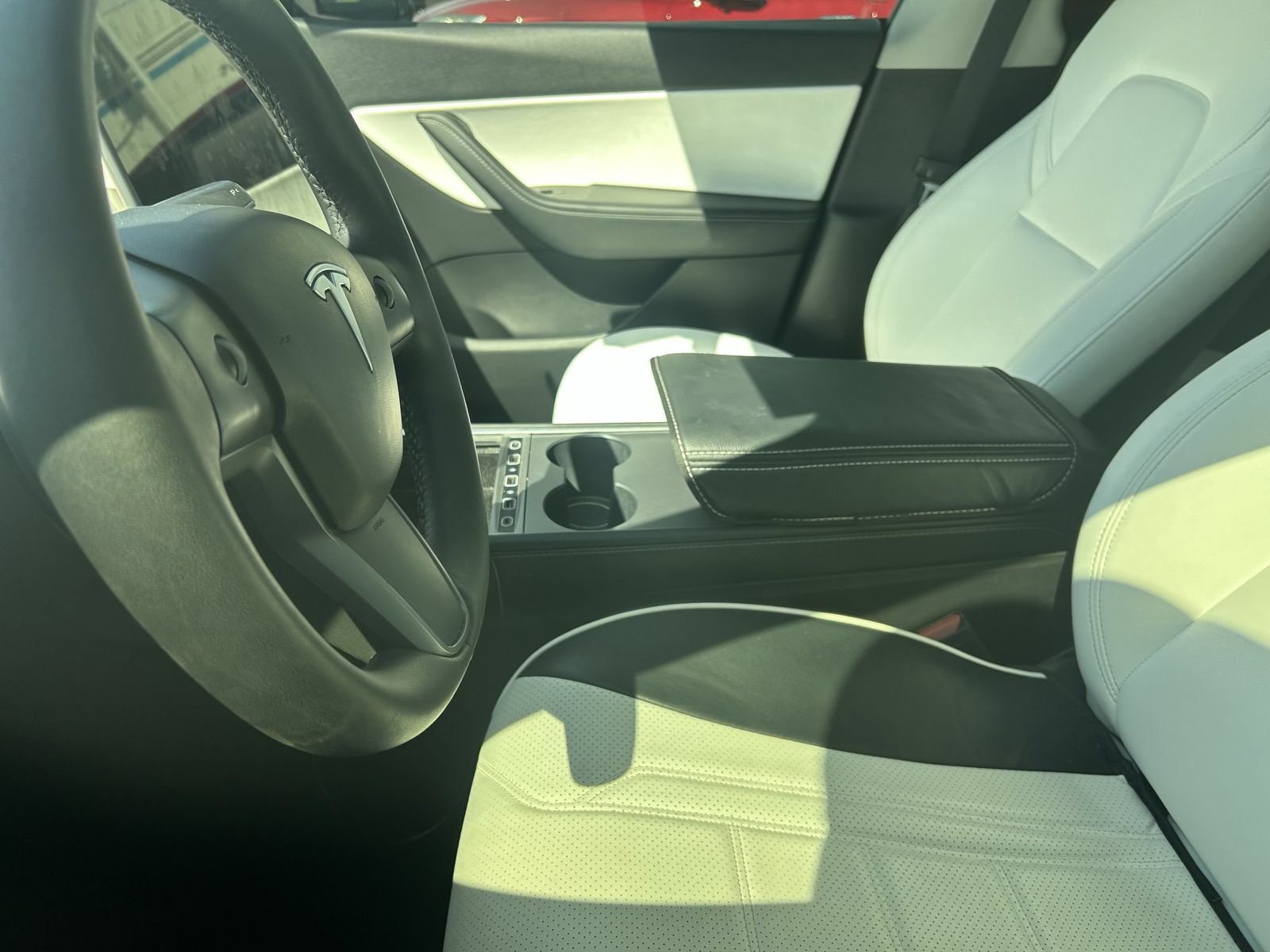 Used 2022 Tesla Model Y Performance AWD/4WD image 11