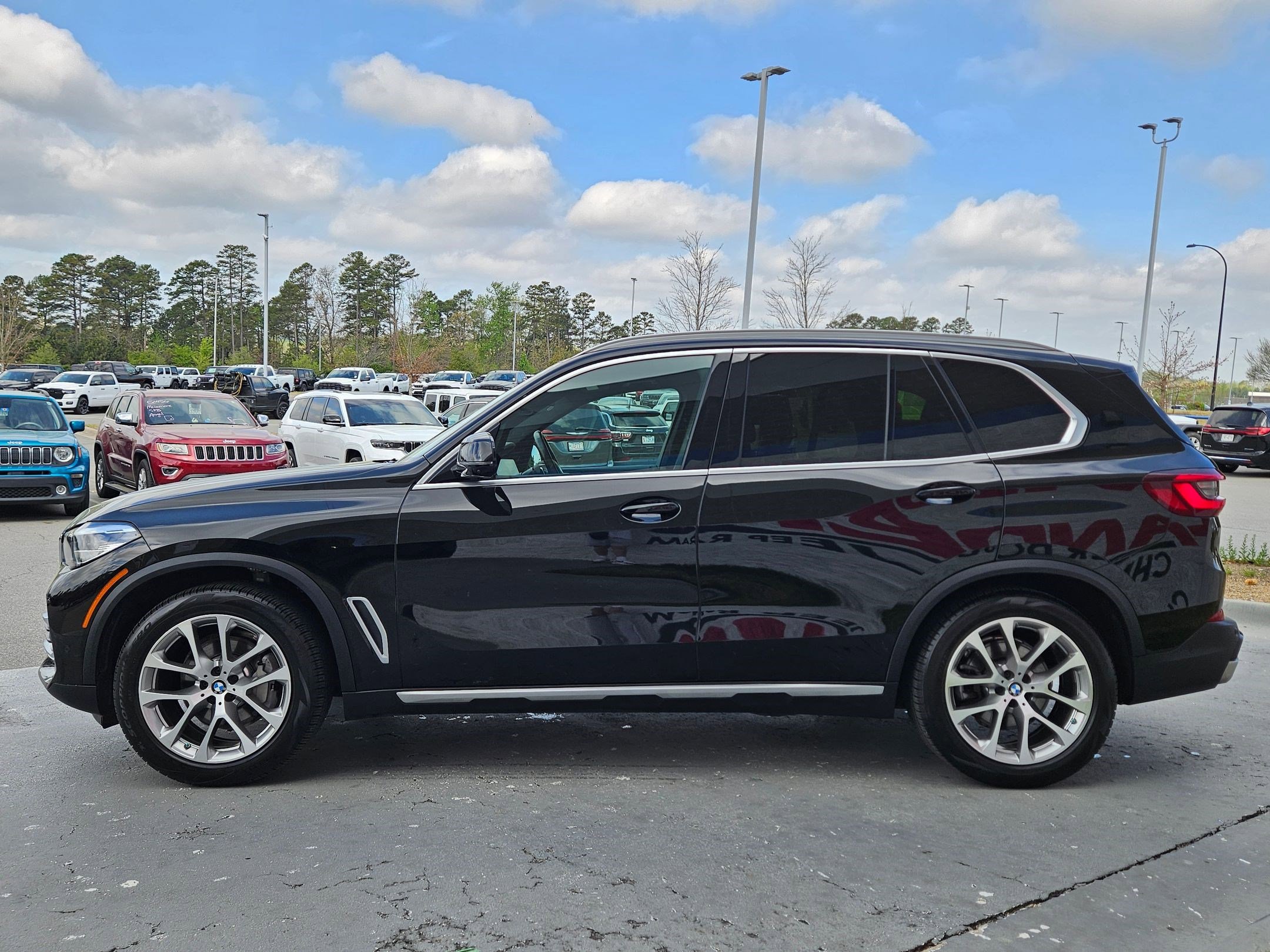 Used 2021 BMW X5 xDrive40i w/ Convenience Package image 4