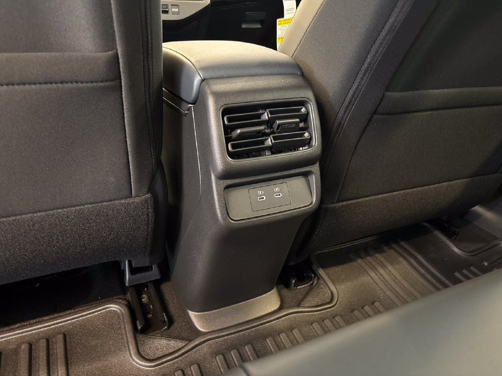 New 2026 Nissan Leaf SV+ w/ Floor Mat Package (SV+) FWD image 19