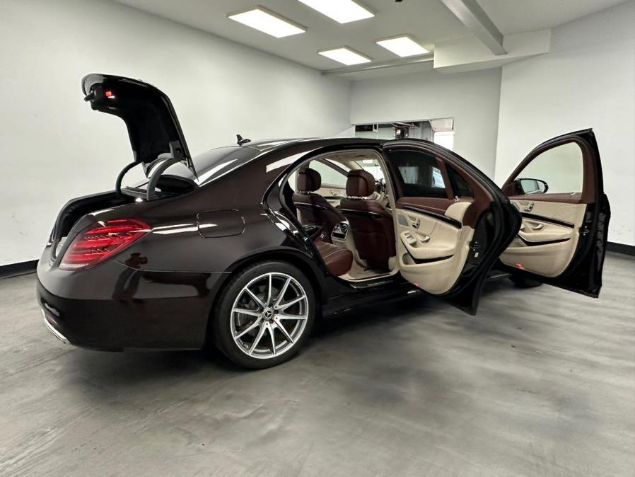 Used 2018 Mercedes-Benz S 560 4MATIC Sedan w/ AMG Line Exterior image 30
