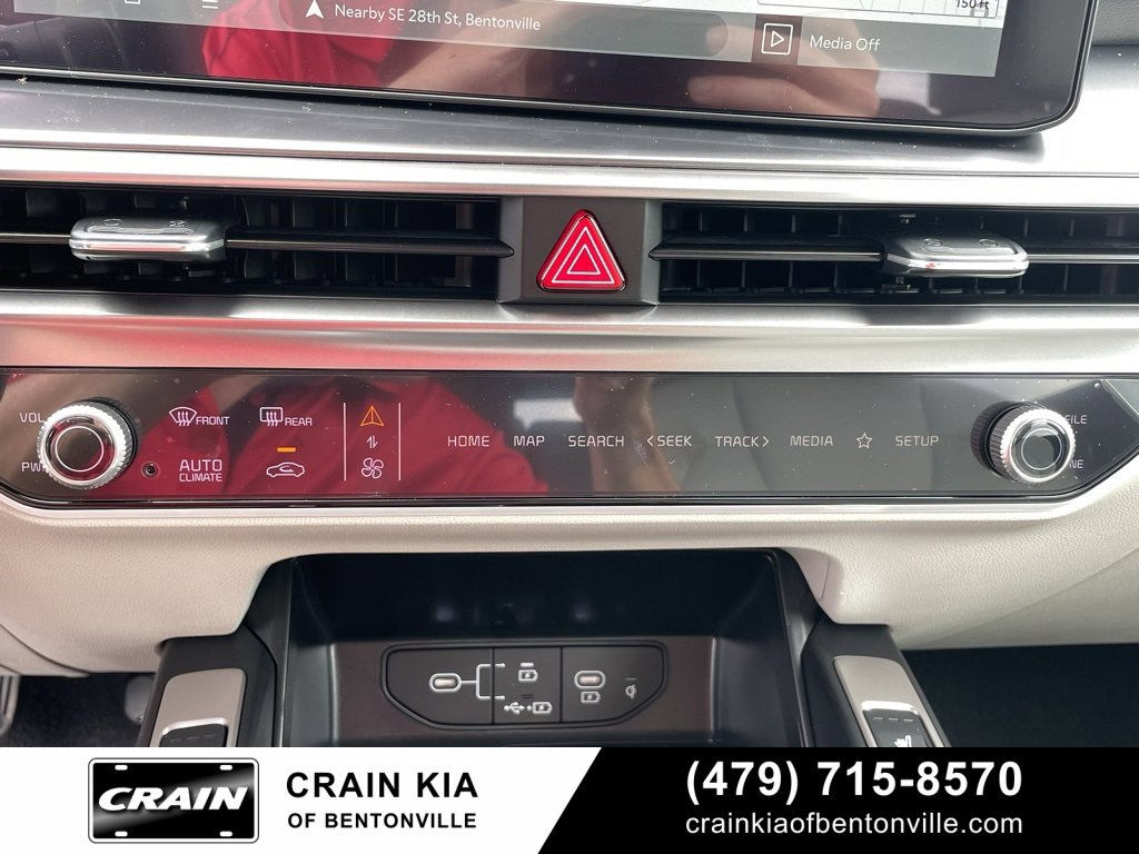 New 2025 Kia Sorento S image 17