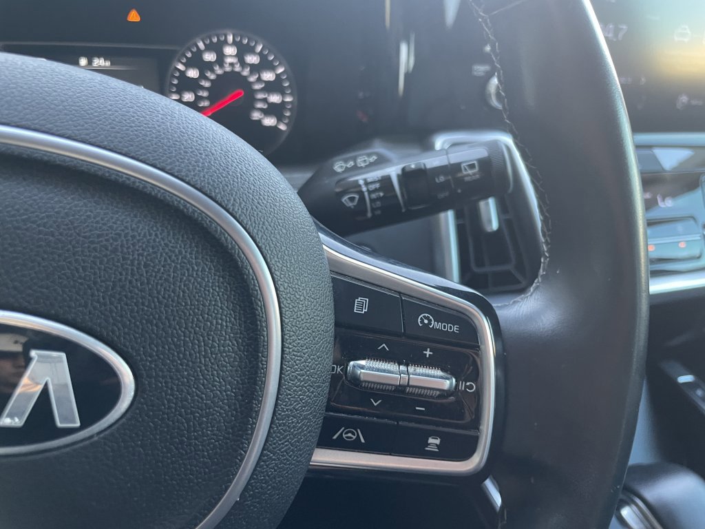 Used 2021 Kia Sorento EX image 32