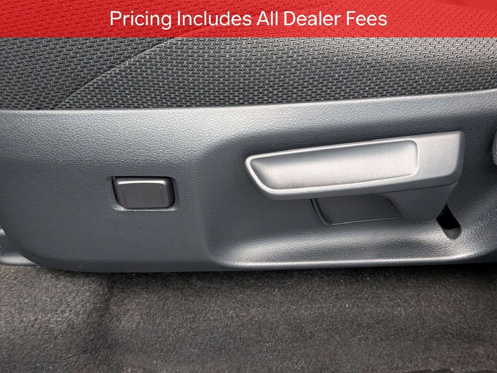 Used 2025 Toyota 4Runner SR5 AWD/4WD image 21