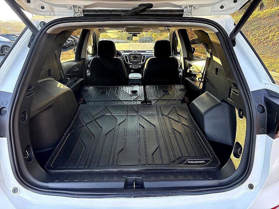 Used 2023 Chevrolet Equinox LT image 11