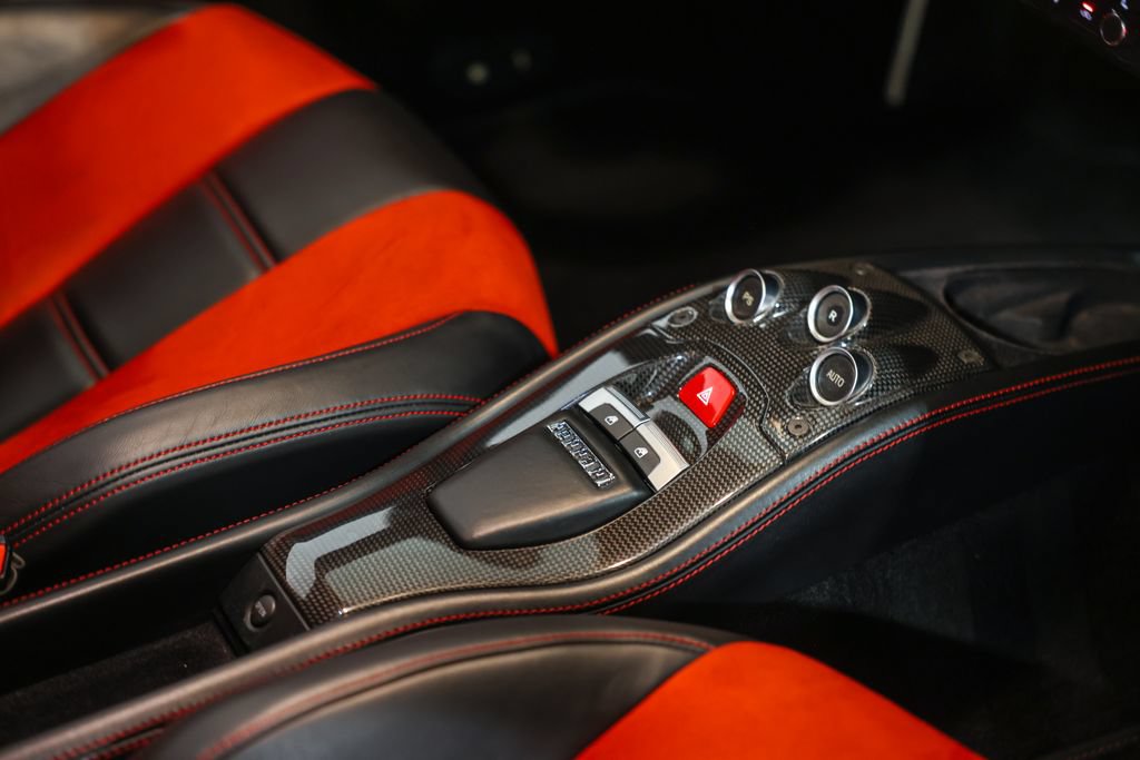 Used 2014 Ferrari 458 Italia Coupe RWD image 27