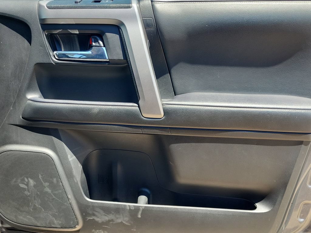 Used 2021 Toyota 4Runner SR5 Premium w/ Moonroof Package AWD/4WD image 20