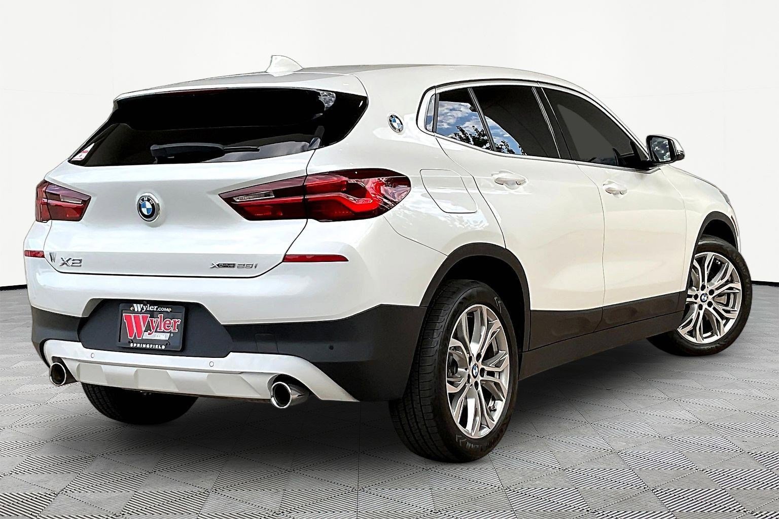 Used 2021 BMW X2 xDrive28i AWD/4WD image 6