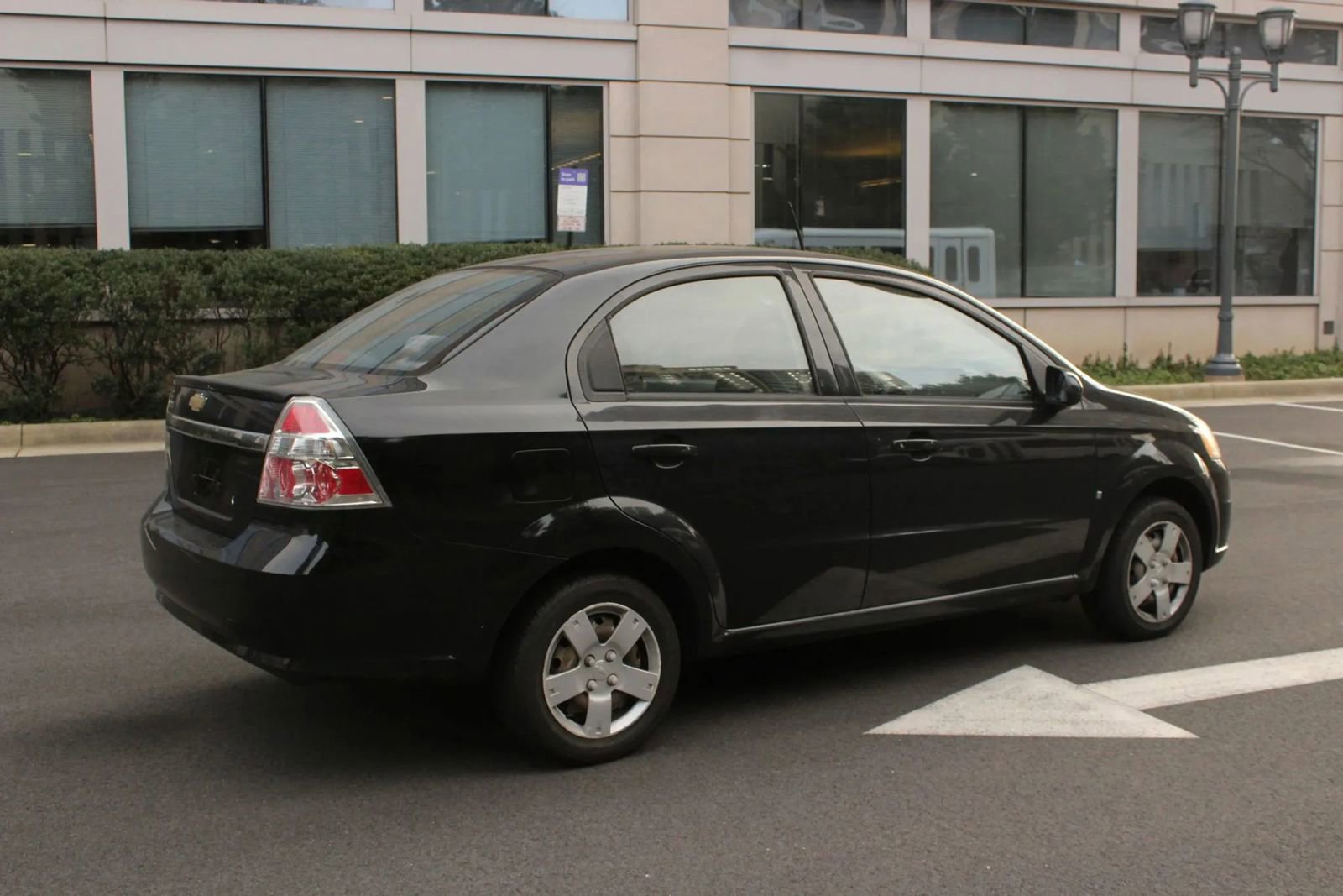 Used 2009 Chevrolet Aveo LT w/ Power and Convenience Package image 4