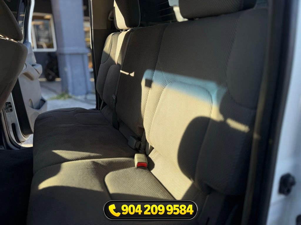 Used 2015 Nissan Frontier SV w/ SV Value Truck Package RWD image 29