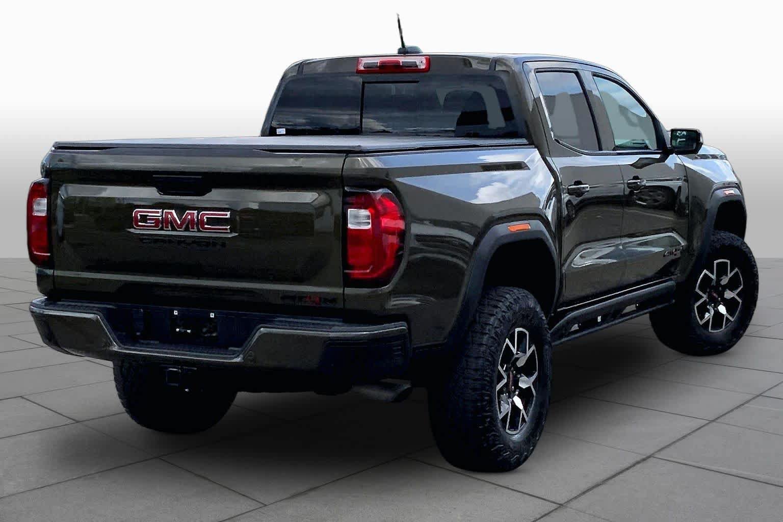 Used 2024 GMC Canyon AT4X AWD/4WD image 13