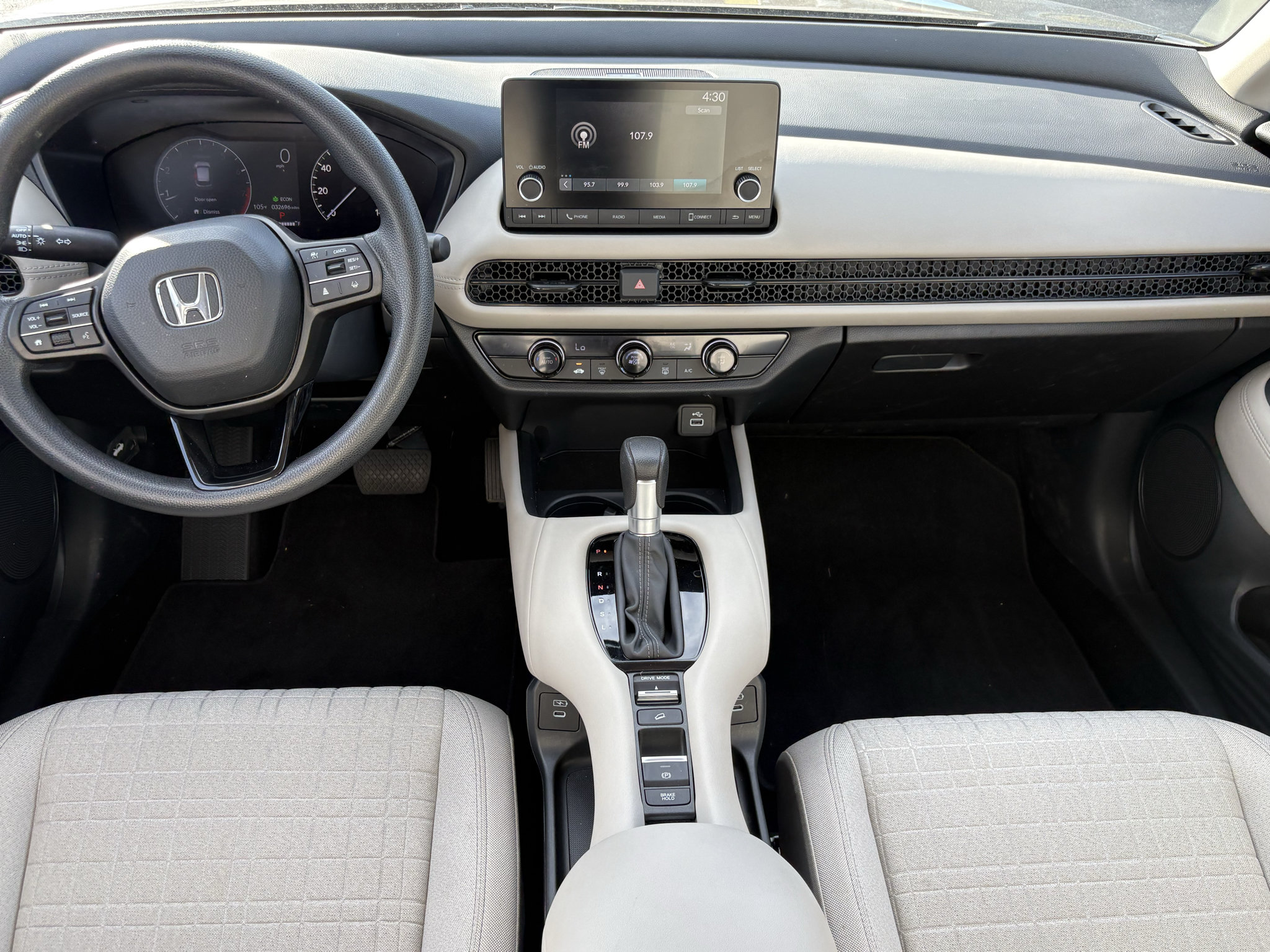 Used 2024 Honda HR-V LX image 25
