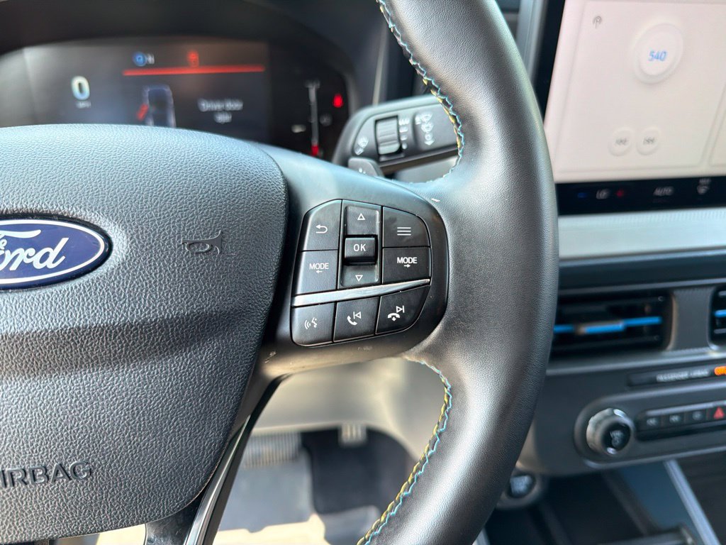 Used 2025 Ford Maverick Lobo AWD/4WD image 22