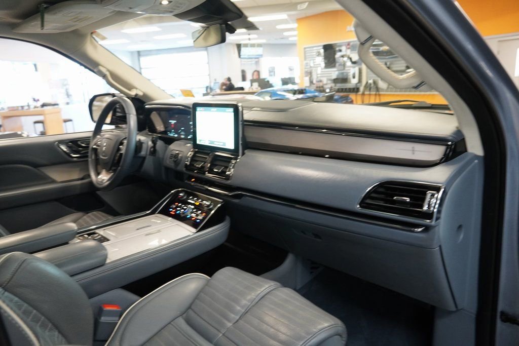 Used 2021 Lincoln Navigator L Black Label w/ Cargo Convenience Package image 38