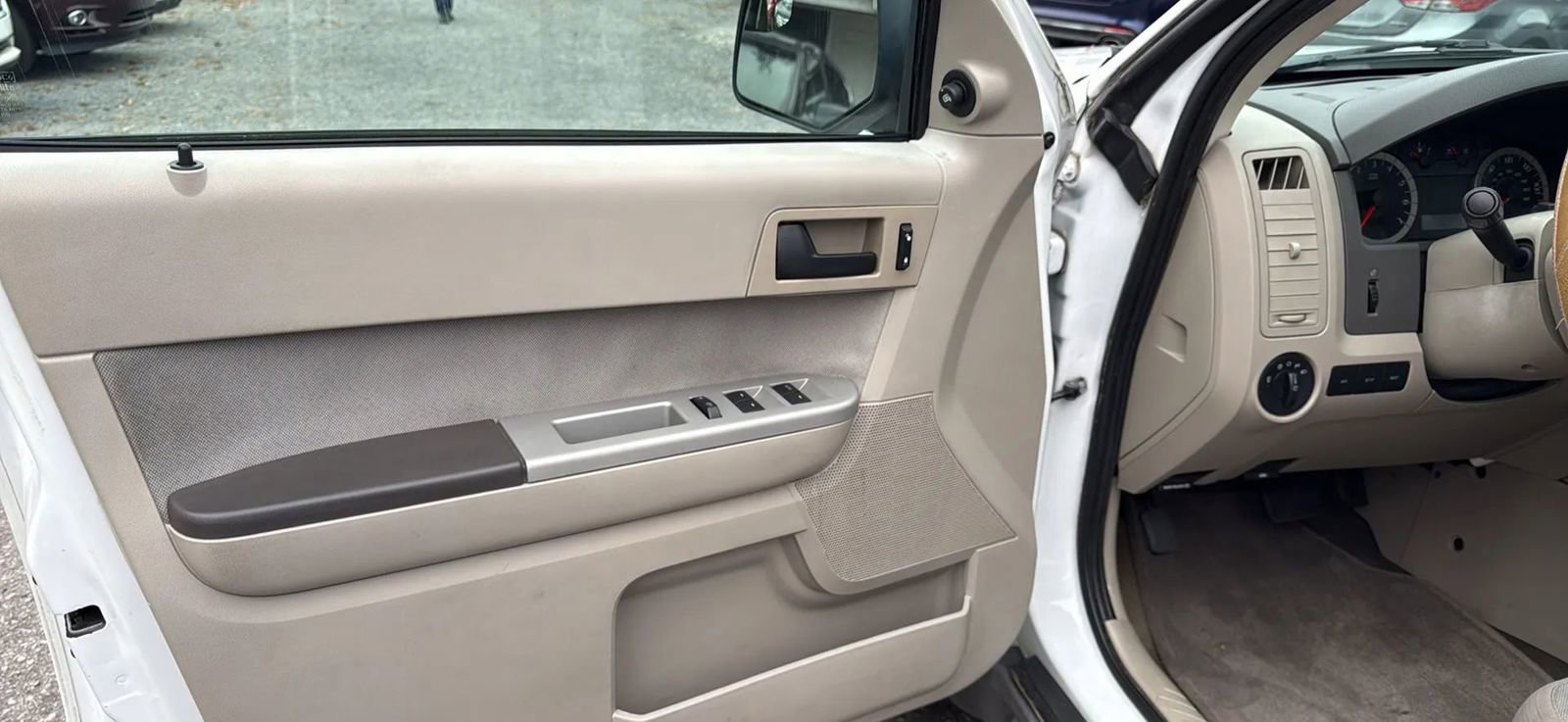 Used 2010 Ford Escape 2WD Hybrid image 11