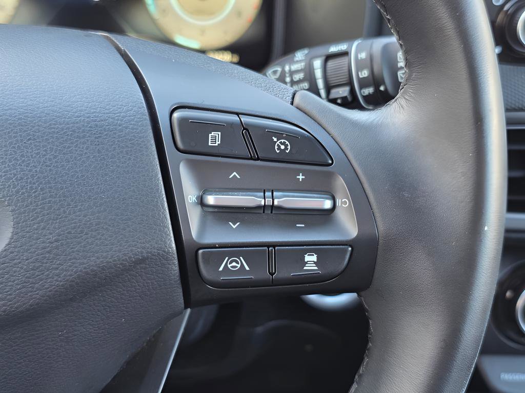 Used 2022 Hyundai Kona Limited FWD image 27