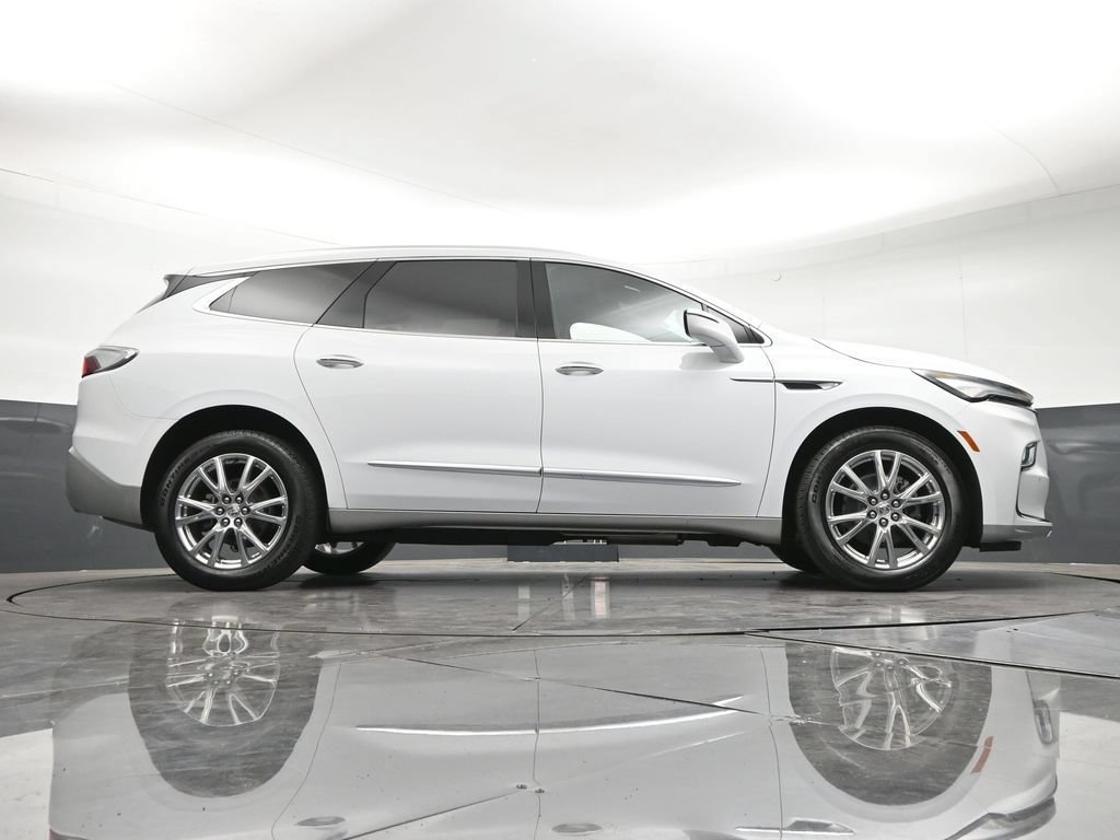 Certified 2024 Buick Enclave Essence w/ Experience Buick Package AWD/4WD image 29
