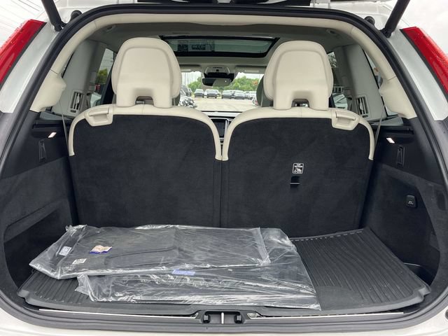 Used 2020 Volvo XC90 T6 Momentum w/ Protection Package Premier AWD/4WD image 22