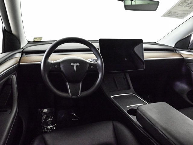 Used 2023 Tesla Model Y Long Range image 20