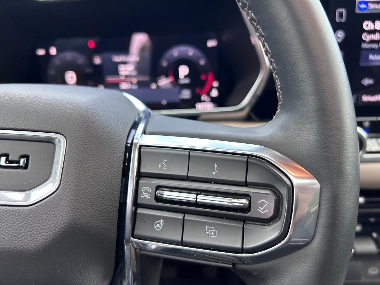 Used 2024 GMC Canyon Denali w/ LPO, Denali Black Edition image 12