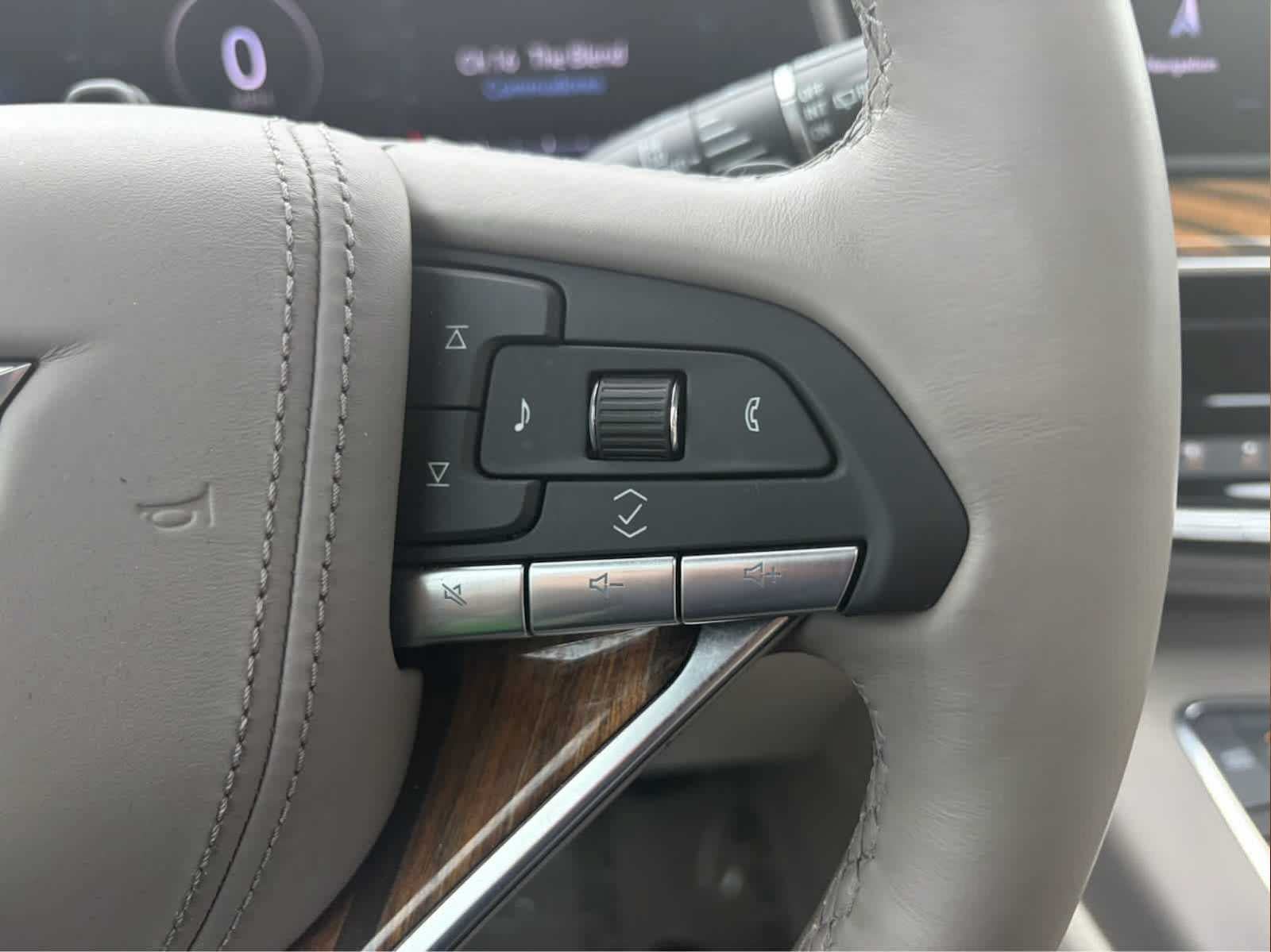 Certified 2023 Cadillac Escalade Sport Platinum w/ LPO, Floor Liner Package AWD/4WD image 16