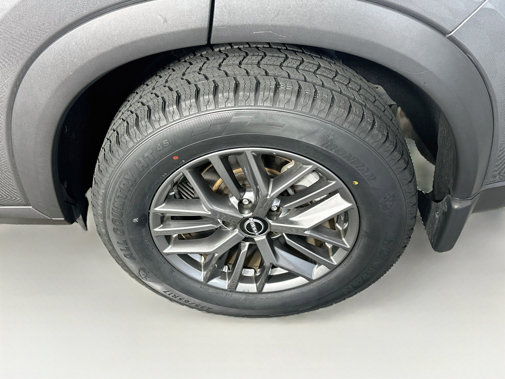 Used 2024 Nissan Rogue S FWD image 11