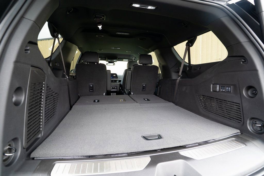 New 2025 Chevrolet Suburban Premier w/ LPO, Get Active Package image 39