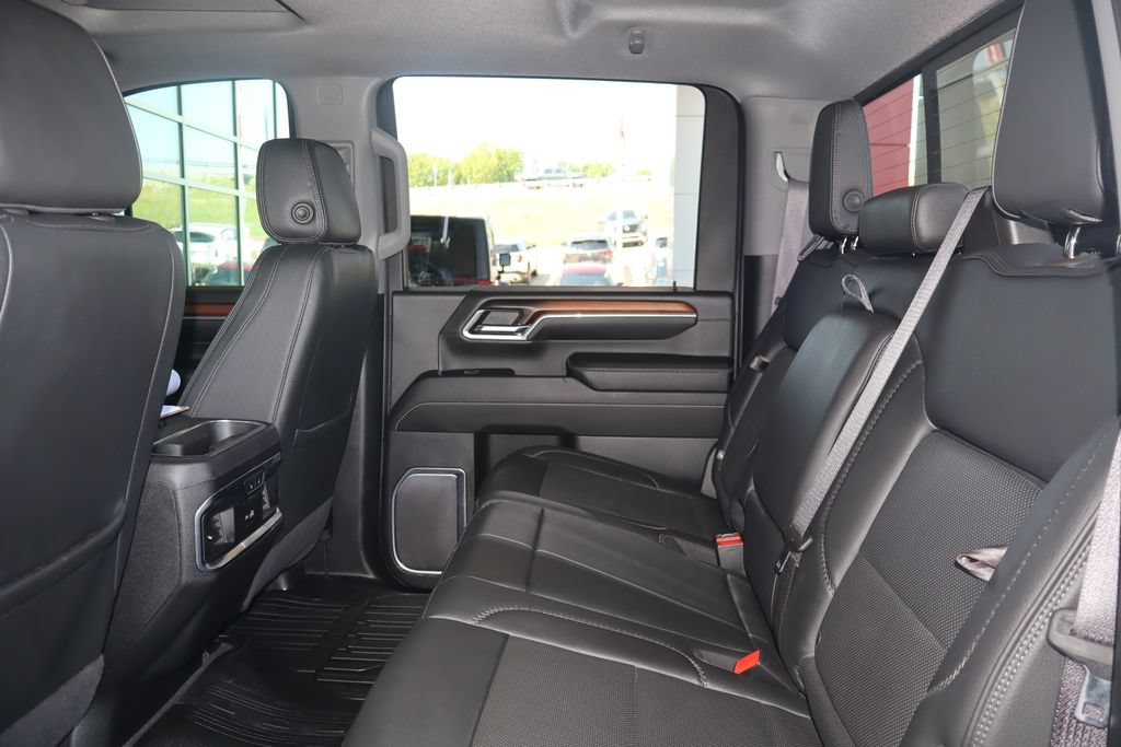 Used 2024 GMC Sierra 2500 Denali w/ Denali Reserve Package AWD/4WD image 38