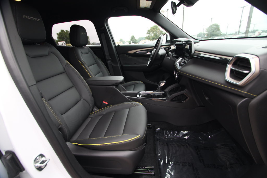 Used 2025 Chevrolet TrailBlazer ACTIV FWD image 8