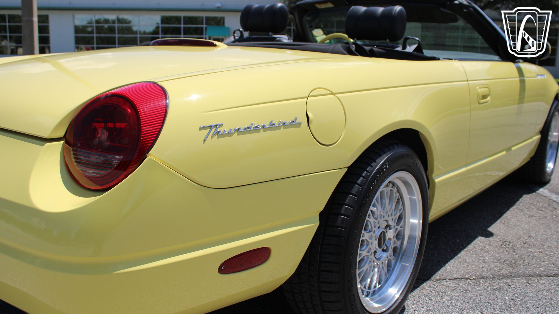 Used 2002 Ford Thunderbird RWD image 32