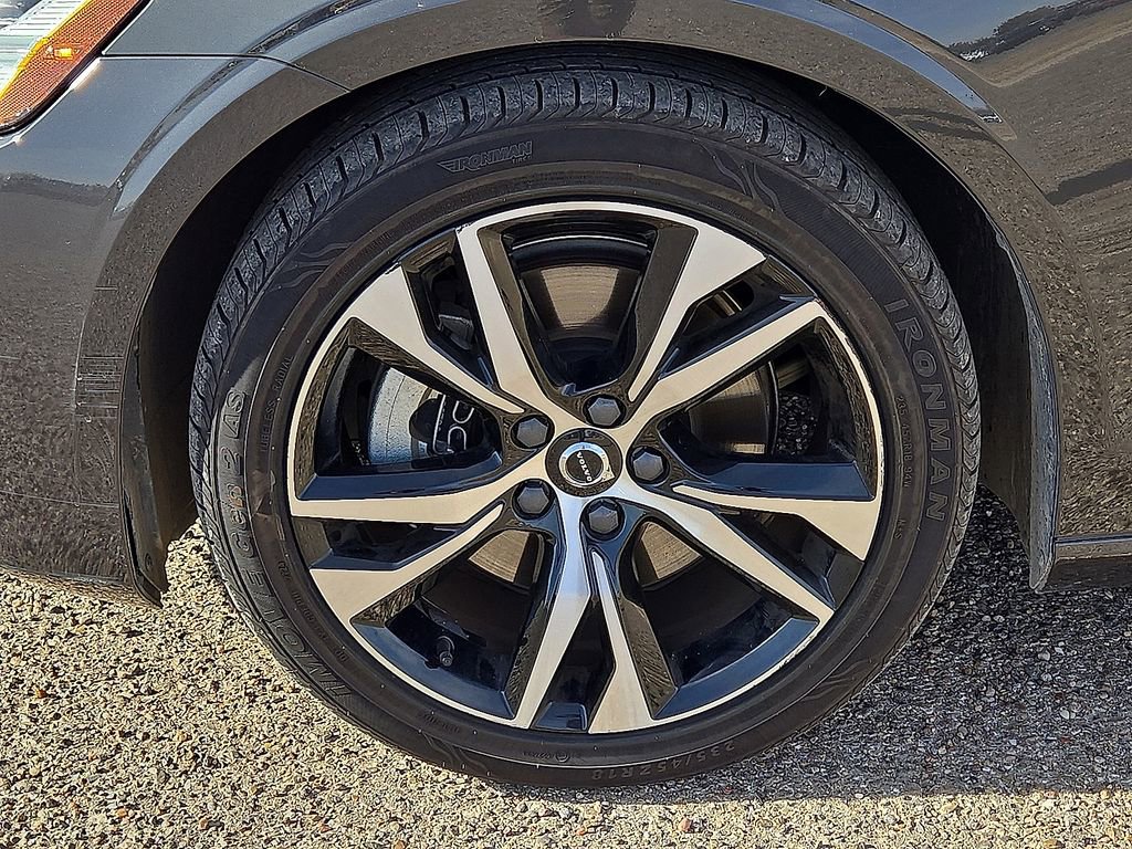 Certified 2024 Volvo S60 B5 Core image 12