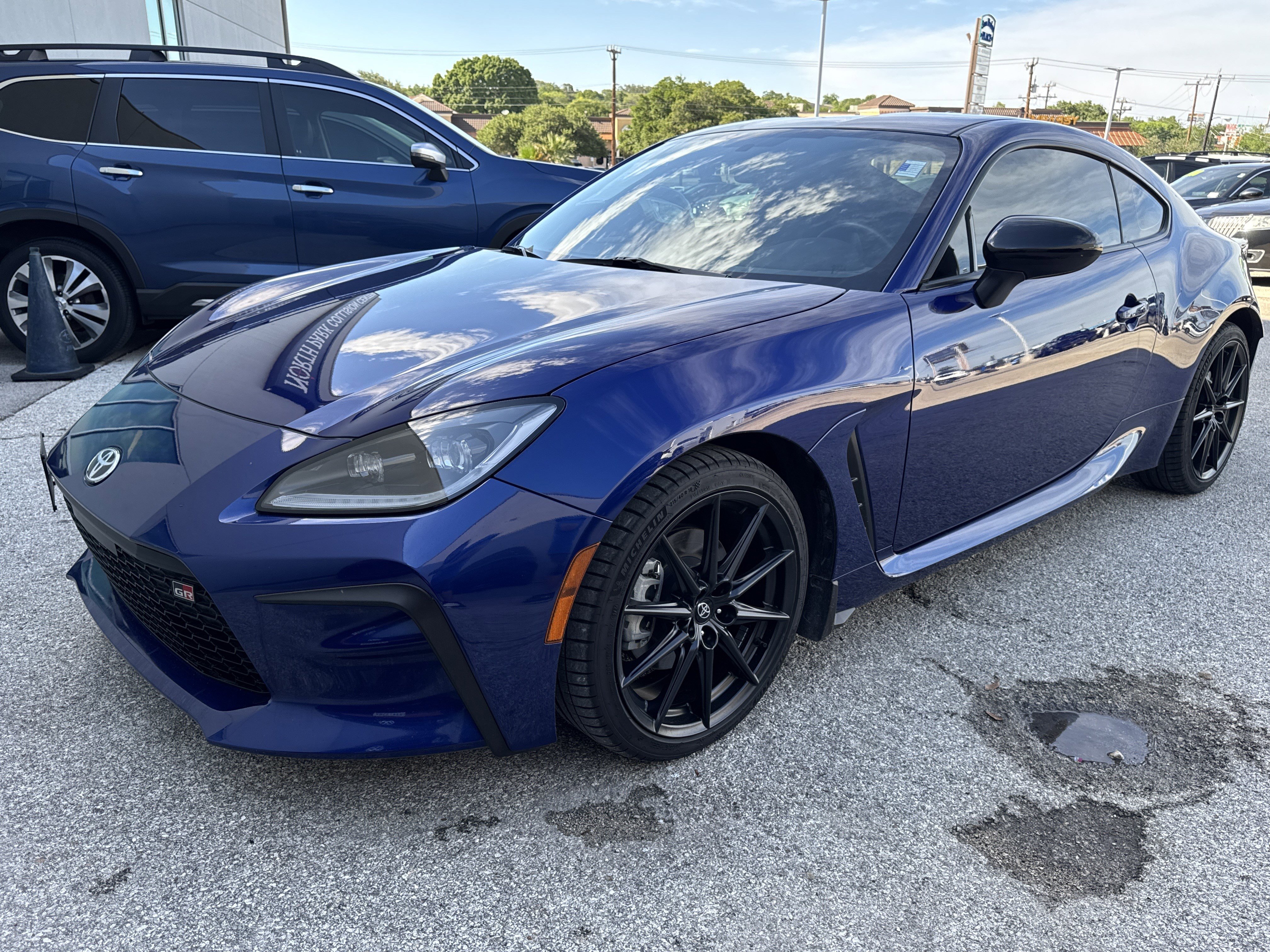 Used 2025 Toyota GR86 Premium RWD image 14