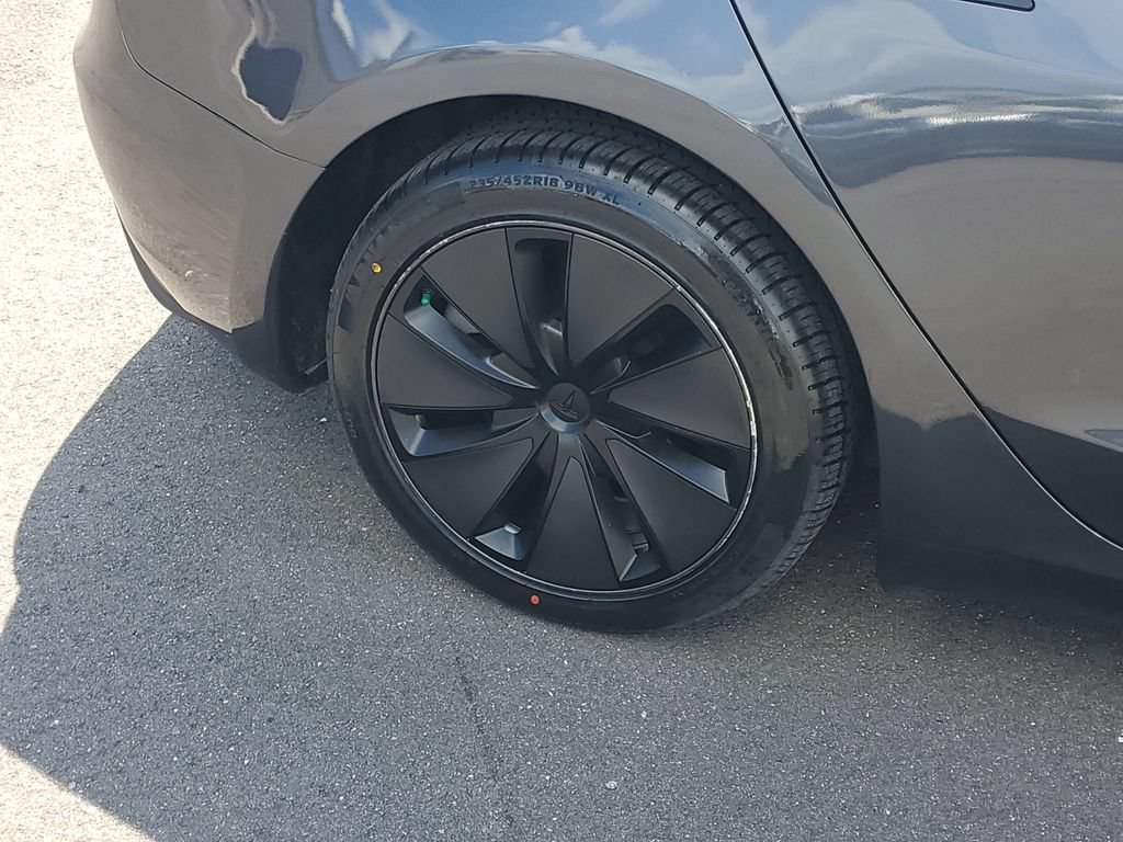 Used 2025 Tesla Model 3 Long Range RWD image 12